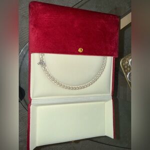 Classic White Pearl Necklace with Decorative Clasp